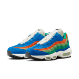 Nike Air Max 95 SE 'Running Club - Light Photo Blue' Angle 2