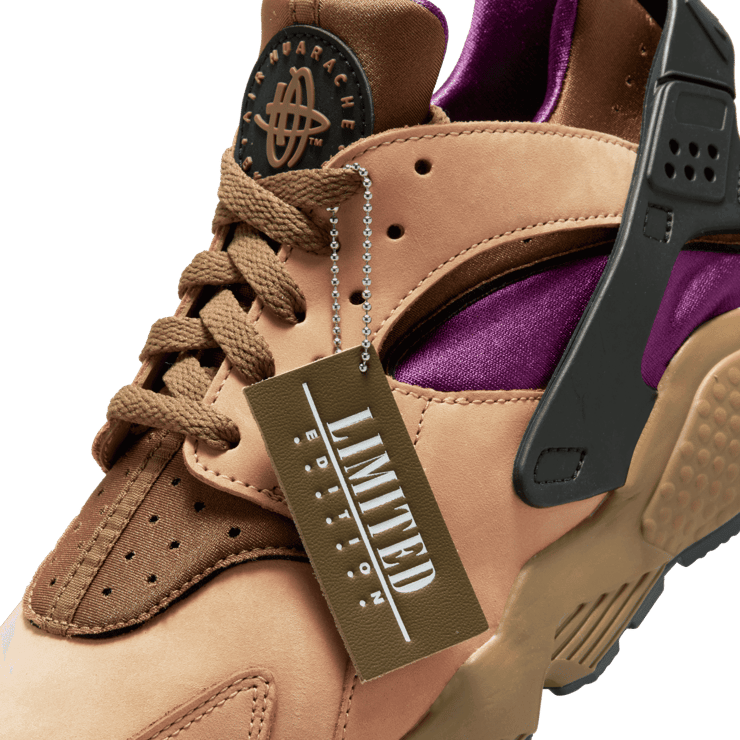 Nike Air Huarache LE 'Praline' Angle 6