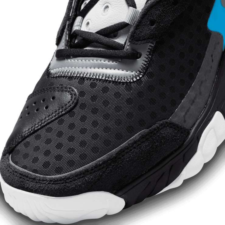 Jordan Delta 2 '3D' Angle 4