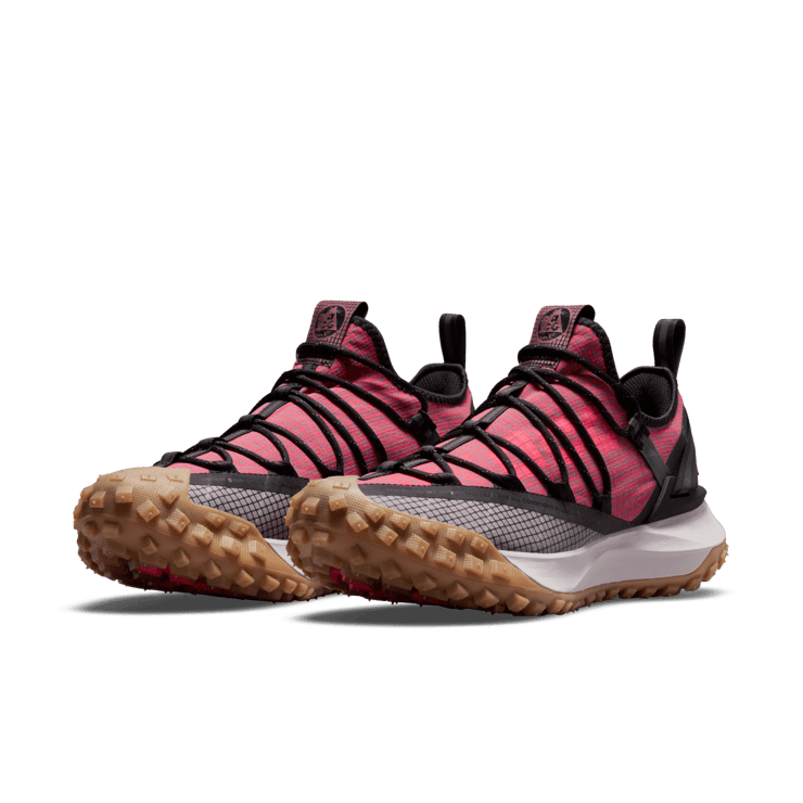 Nike ACG Mountain Fly Low 'Flash Crimson' Angle 2