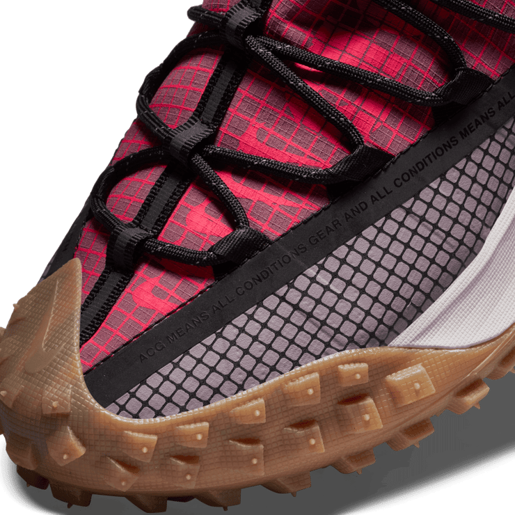 Nike ACG Mountain Fly Low 'Flash Crimson' Angle 3