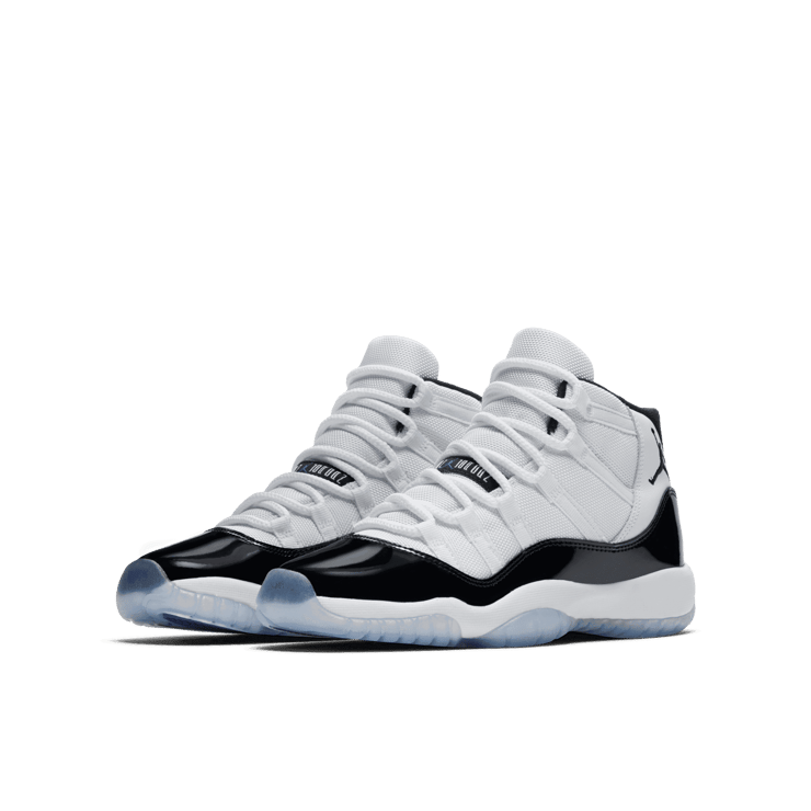 Air Jordan 11 Retro  'Concord' 2018 (GS) Angle 2