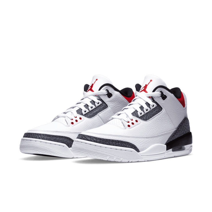 Jordan 3 Retro SE Fire Red Denim (2020) Angle 2