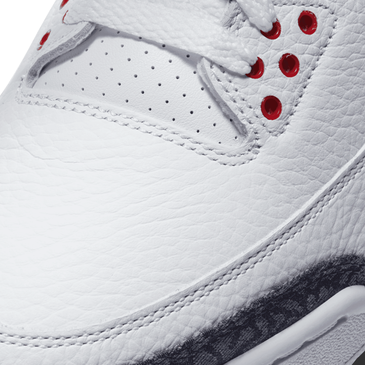 Jordan 3 Retro SE Fire Red Denim (2020) Angle 4