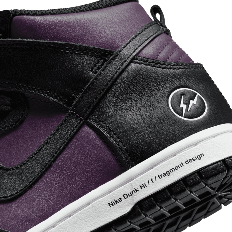 Nike Fragment Design x Dunk High 'Beijing' (PS) Angle 5