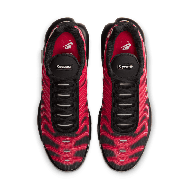 Nike Supreme x Air Max Plus TN 'University Red' Angle 1