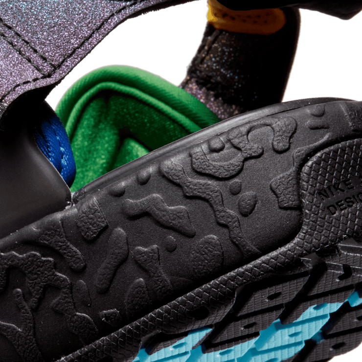 Nike ACG Air Deschutz 'Be True' Angle 5