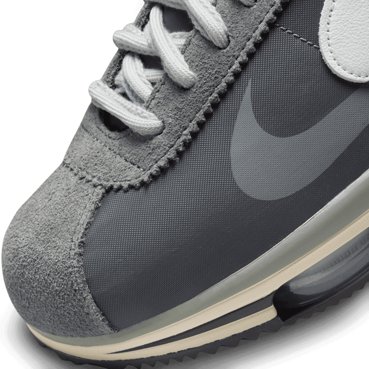 Nike Cortez Sacai Grey Angle 4