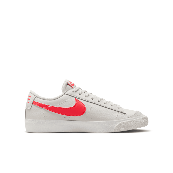 Nike Blazer Low '77 'Phantom Bright Crimson' (GS) Angle 1