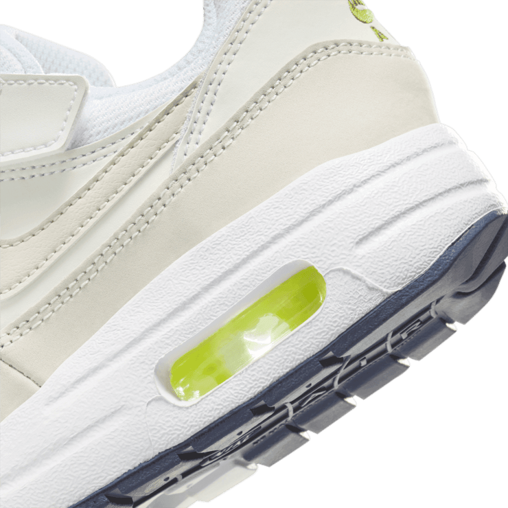 Nike Air Max 1 EasyOn 'White Light Orewood Brown' (PS) Angle 5