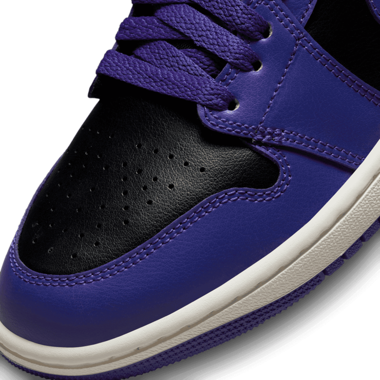 Air Jordan 1 Mid Black Concord (W) Angle 4