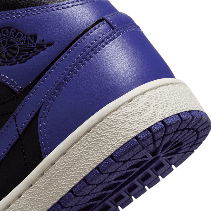 Air Jordan 1 Mid Black Concord (W) Angle 5