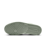 Air Jordan 1 Low SE Seafoam Angle 0