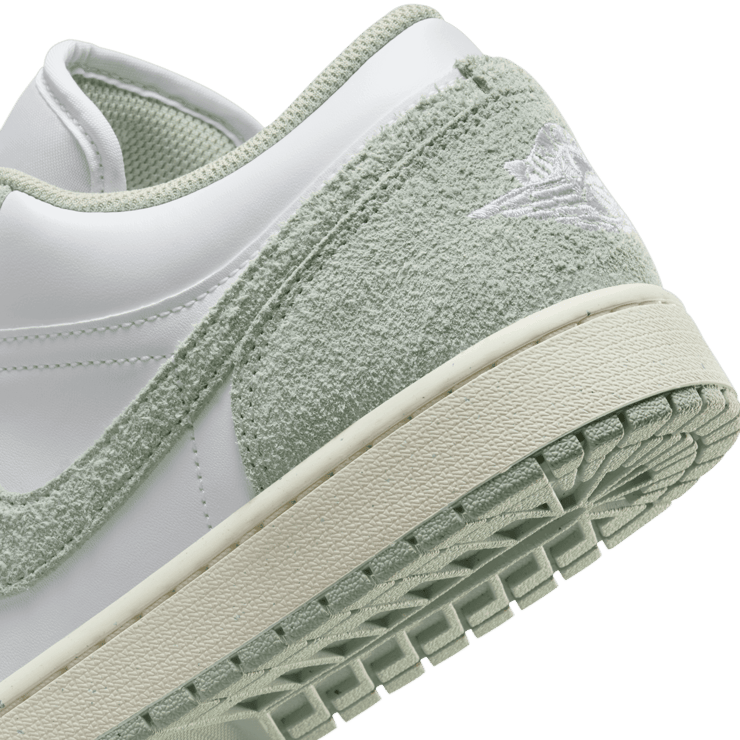 Air Jordan 1 Low SE Seafoam Angle 5