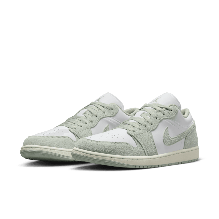 Air Jordan 1 Low SE Seafoam Angle 2