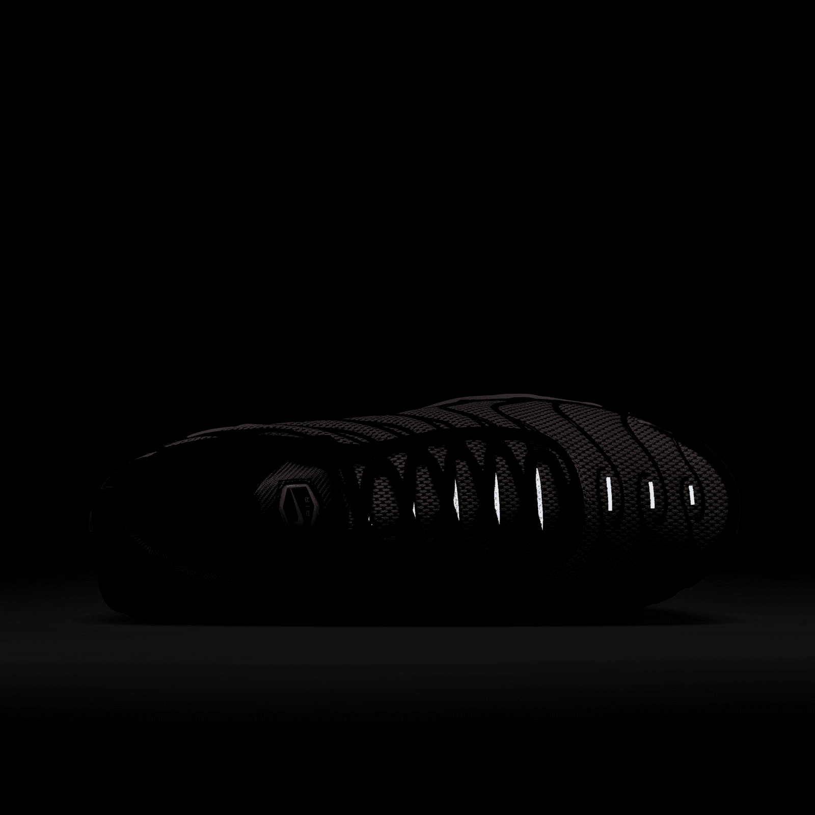 vapormax plus sunset pulse release date