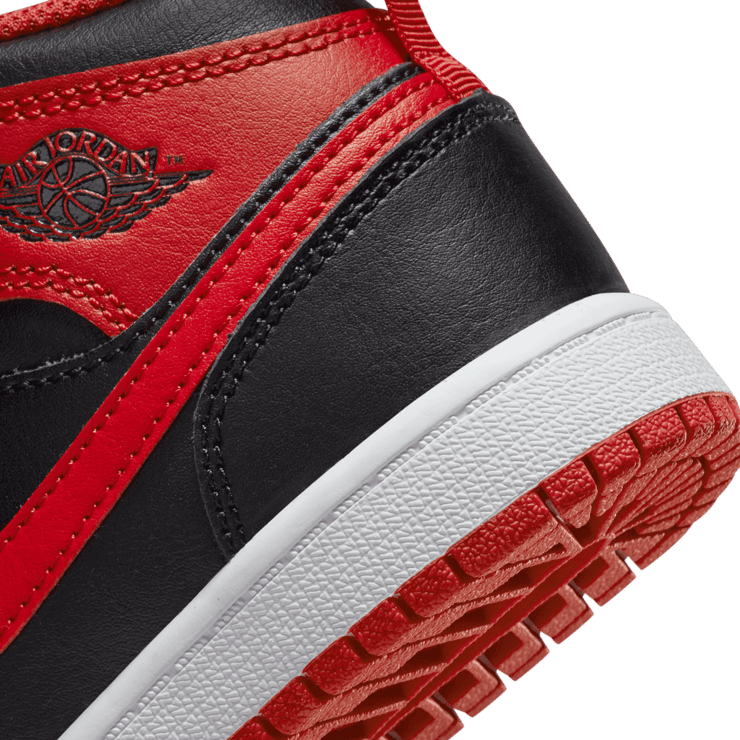 Air Jordan 1 Mid 'Alternate Bred' (PS) Angle 5