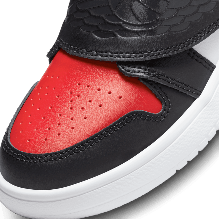 Sky Jordan 1 'Bred Toe' (PS) Angle 4