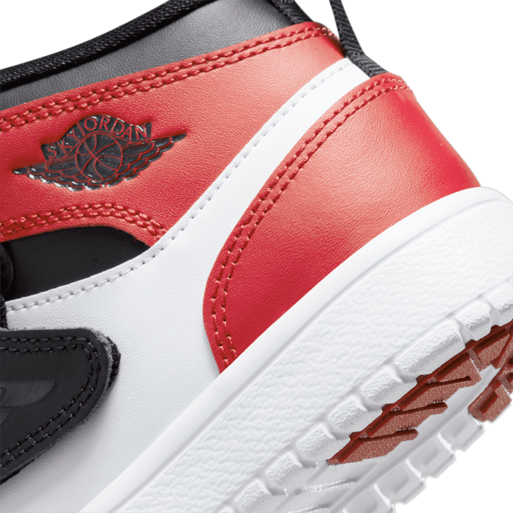 Sky Jordan 1 'Bred Toe' (PS) Angle 5