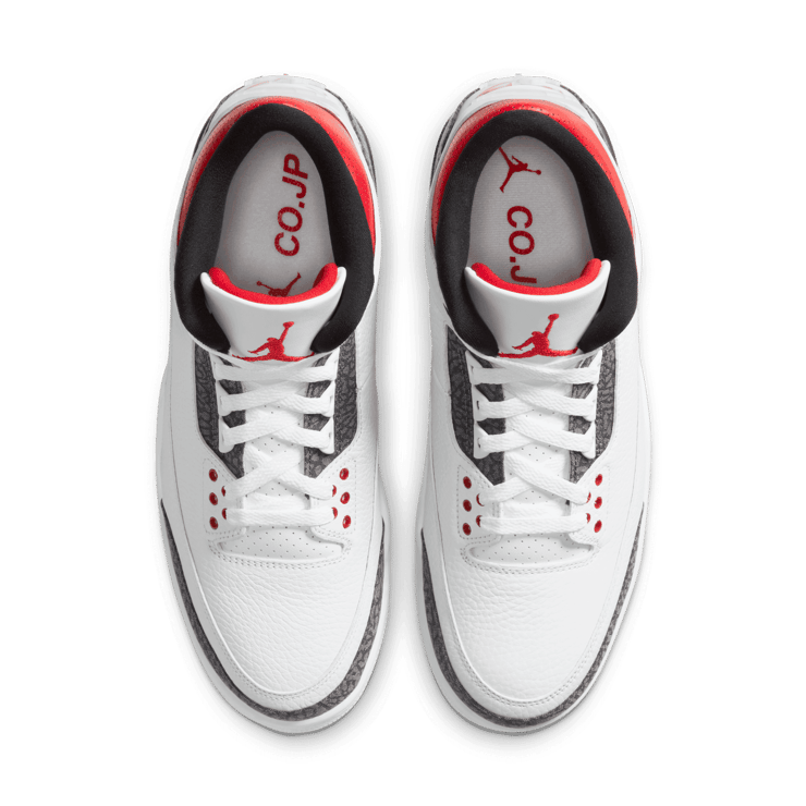Air Jordan 3 Retro SE Fire Red “Denim” CO.JP Angle 1