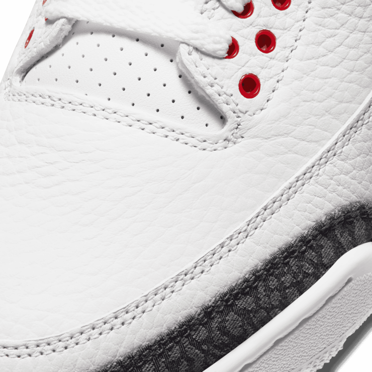 Air Jordan 3 Retro SE Fire Red “Denim” CO.JP Angle 4