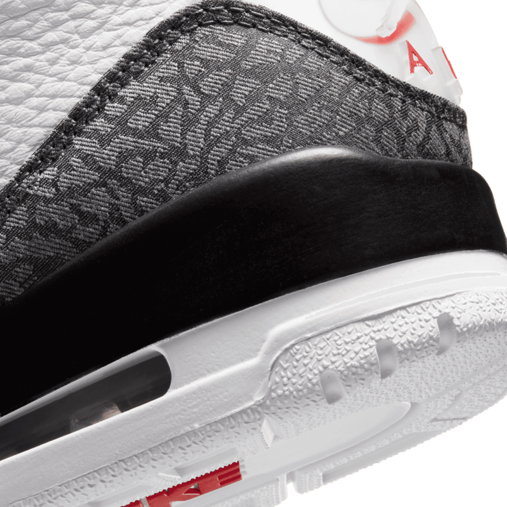 Air Jordan 3 Retro SE Fire Red “Denim” CO.JP Angle 5