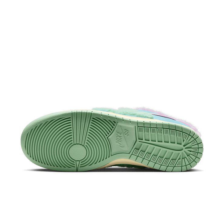 Nike SB Dunk Low Verdy Visty Angle 0