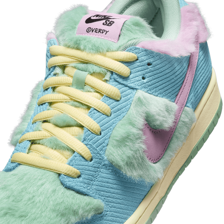 Nike SB Dunk Low Verdy Visty Angle 4