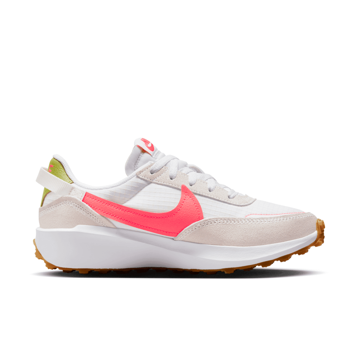 Nike Waffle Debut Angle 1