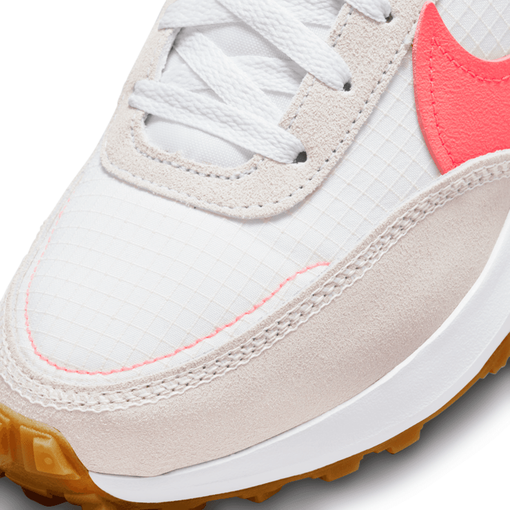 Nike Waffle Debut Angle 5