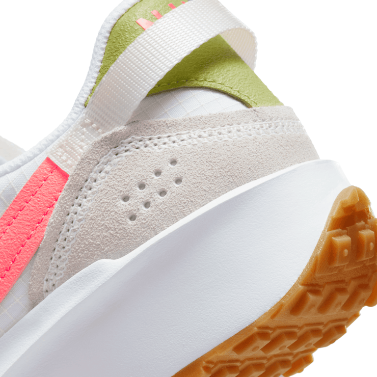 Nike Waffle Debut Angle 6