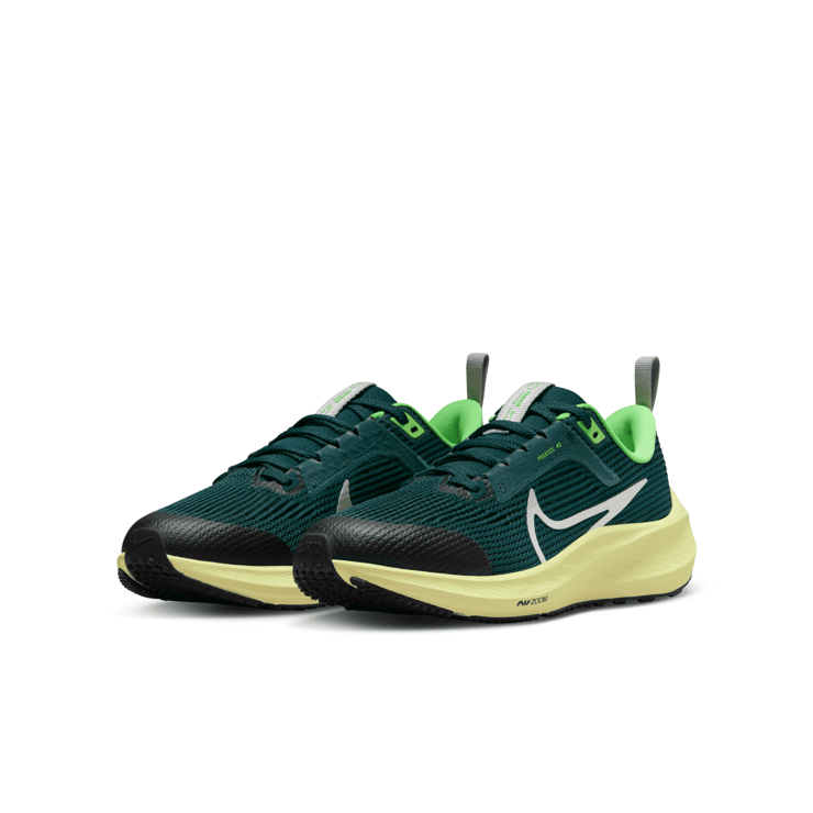 Nike Air Zoom Pegasus 40 Road (GS) Angle 3