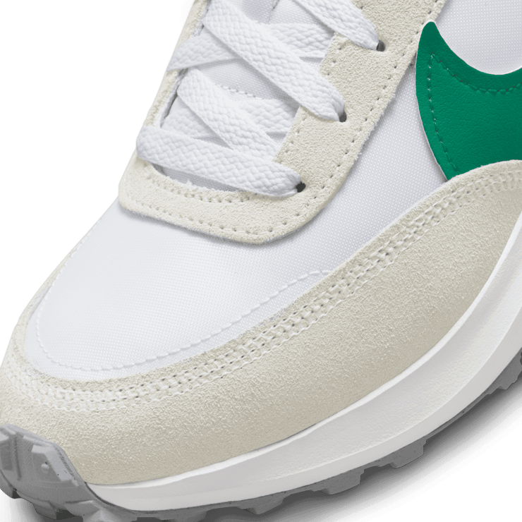 Nike Waffle Debut Angle 5