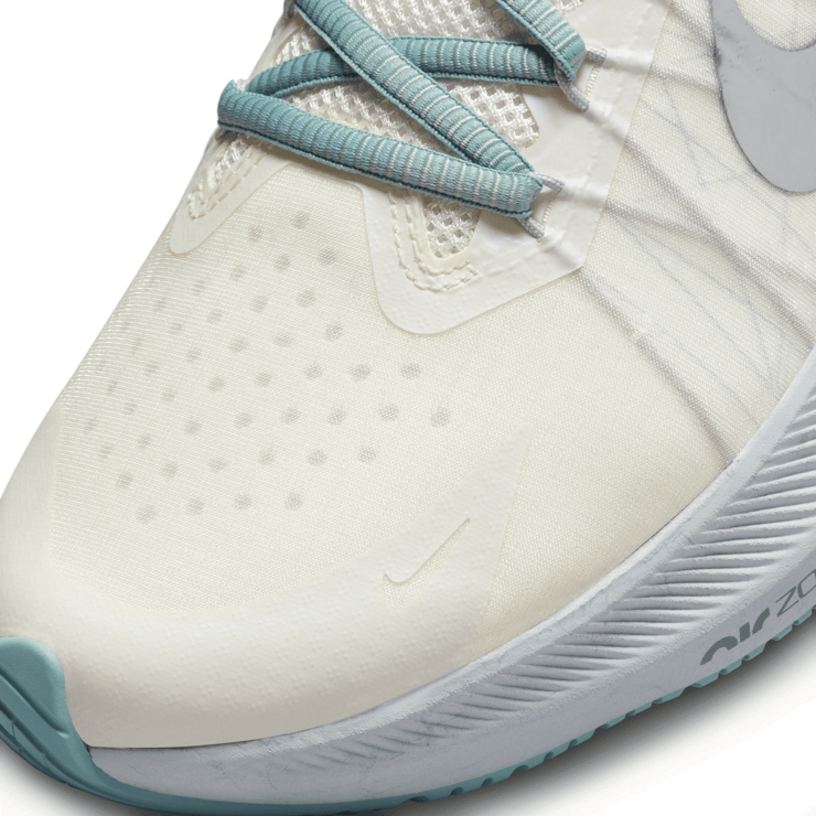 Nike Winflo 8 Premium Road Angle 5