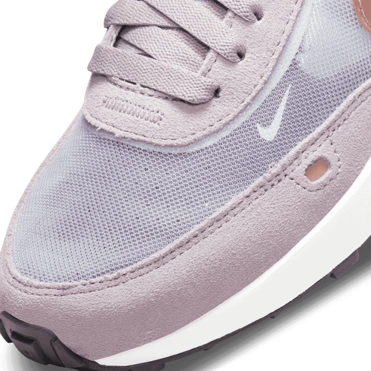 Nike Waffle One (GS) Angle 4