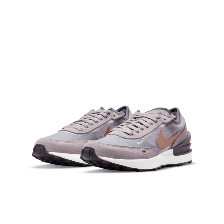 Nike Waffle One (GS) Angle 2