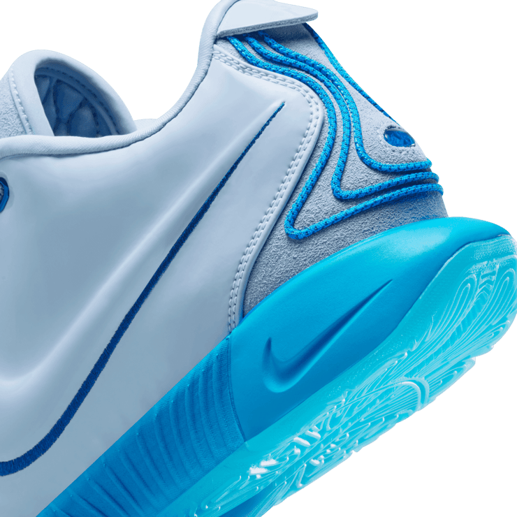 Nike LeBron 21 Diver Angle 5