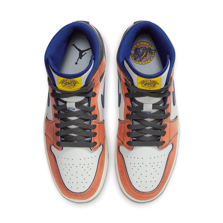 Air Jordan 1 Mid SE Flight Vintage Angle 1