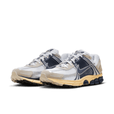 Nike Zoom Vomero 5 Thunder Blue Cream Angle 2