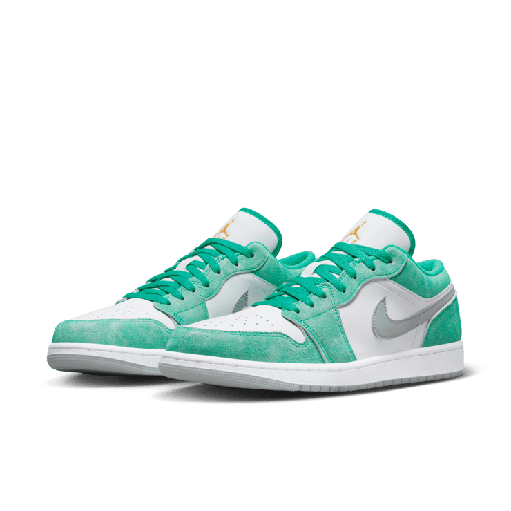 Jordan 1 Low SE New Emerald Angle 2