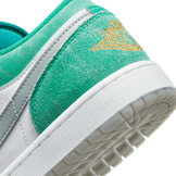 Jordan 1 Low SE New Emerald Angle 5