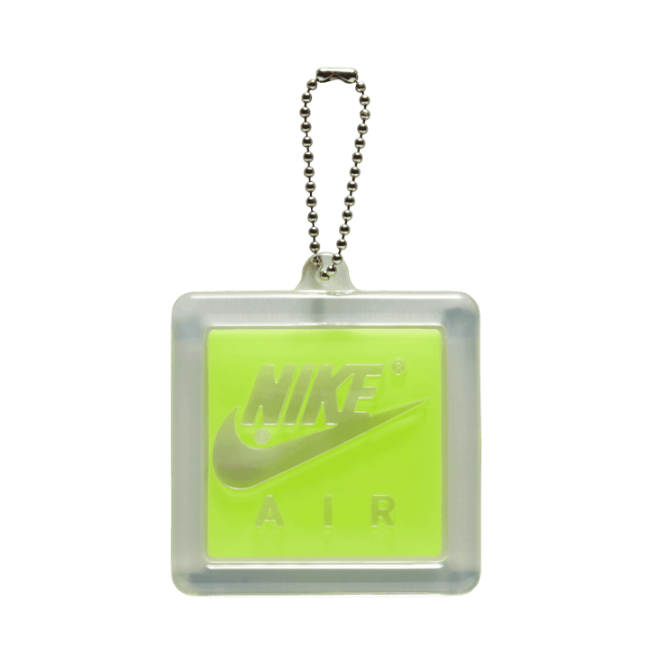 Nike Air Max 90 'Volt' 2020 (W) Angle 5