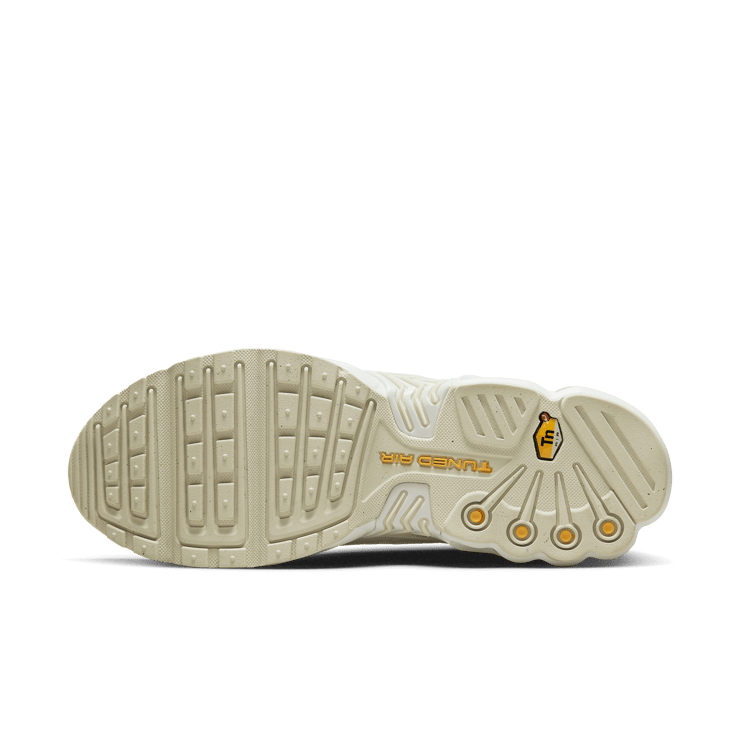 Nike Air Max Plus 3 Linen Angle 0