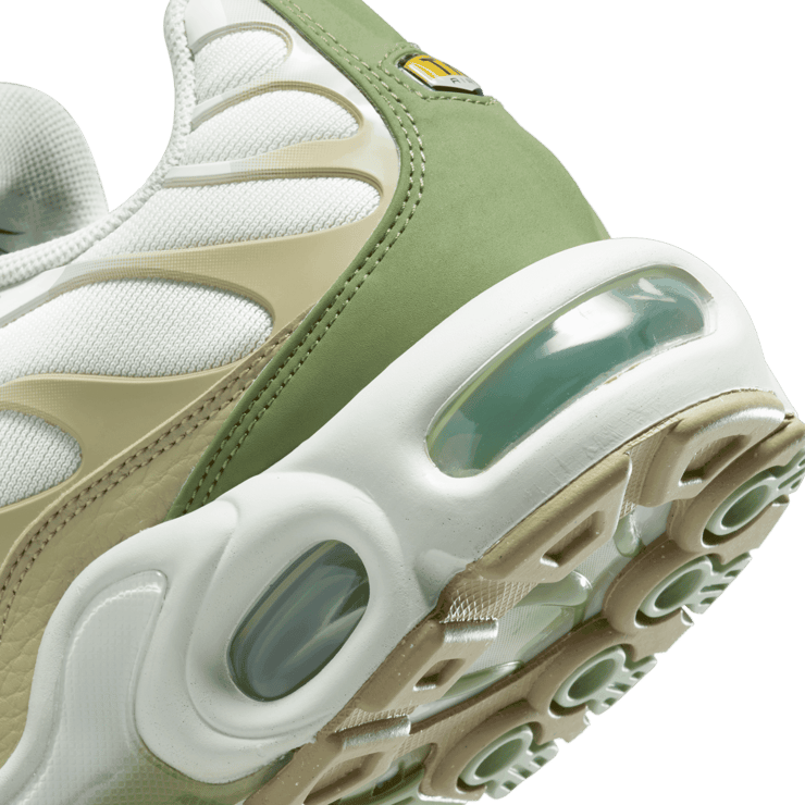 Nike Air Max Plus Honeydew Alligator (W) Angle 5