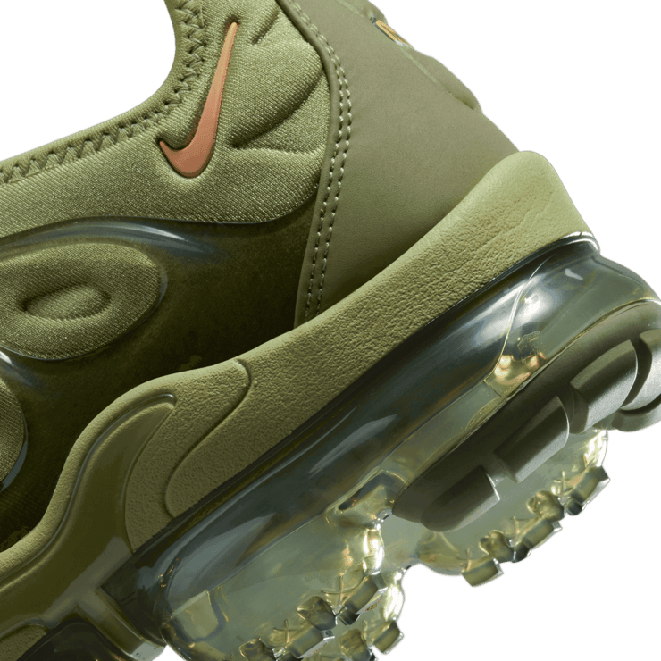 Nike Air VaporMax Plus 'Alligator' (W) Angle 5