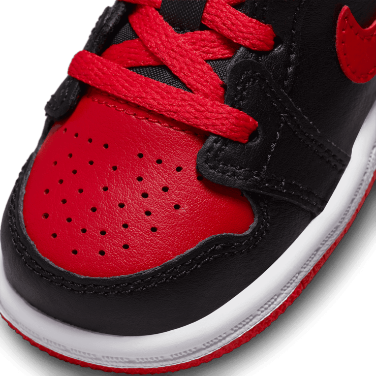 Air Jordan 1 Mid 'Alternate Bred' (TD) Angle 4