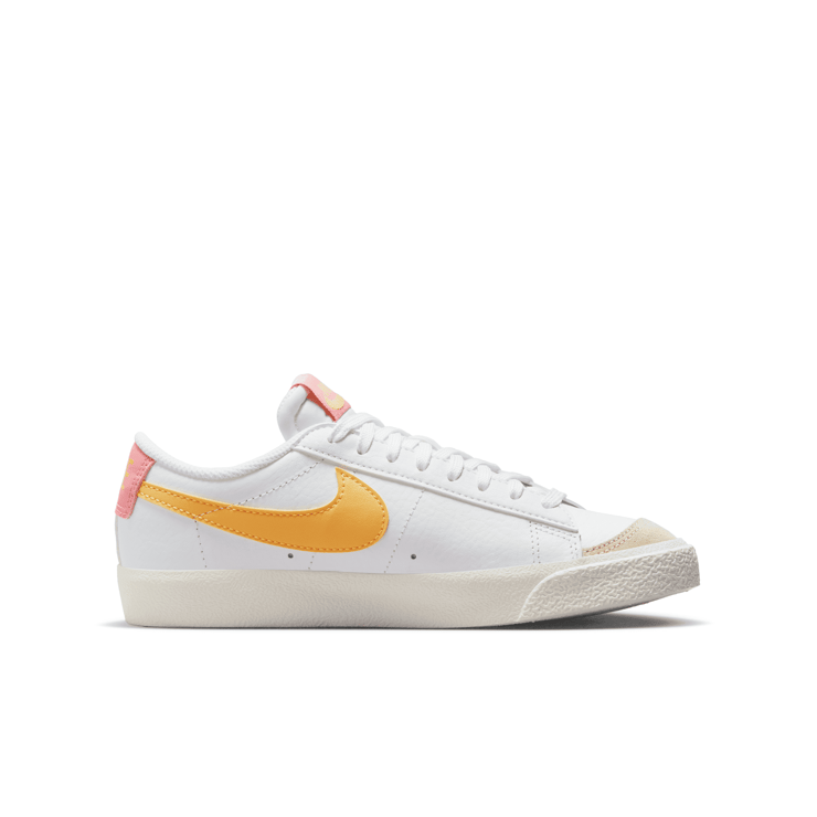 Nike Blazer Low '77 'White Topaz Gold' (GS) Angle 1