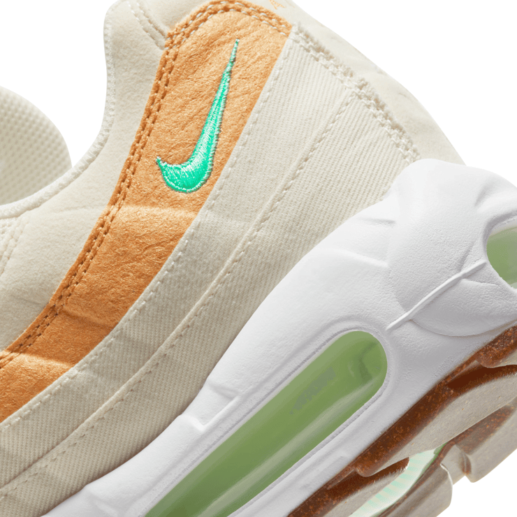 Nike Air Max 95 NRG 'Pineapple' Angle 6