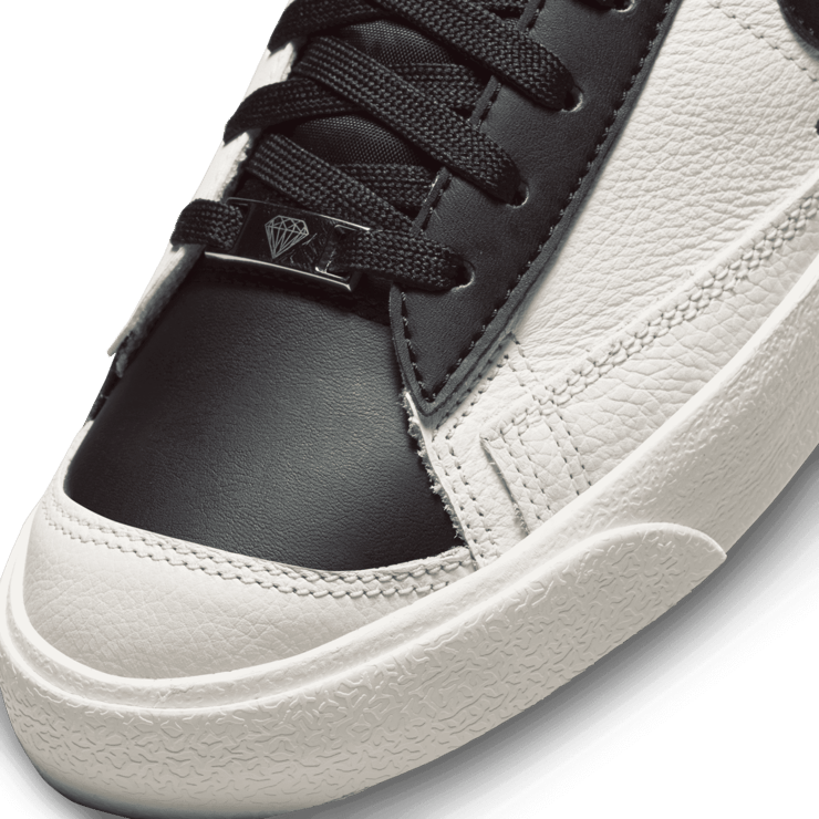 Nike NBA x Blazer Mid '77 EMB '75th Anniversary - Trail Blazers' Angle 4