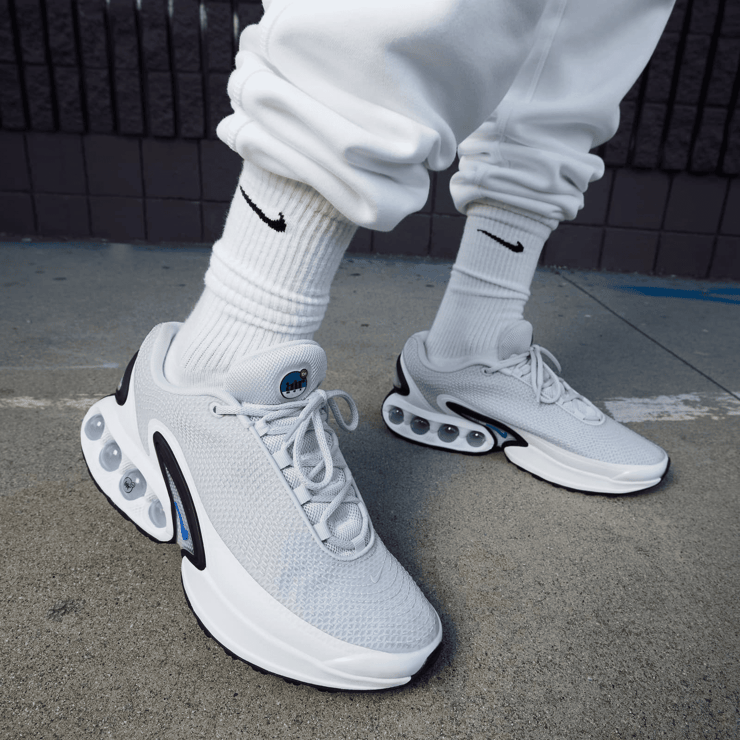 Nike Air Max DN Pure Platinum Angle 7